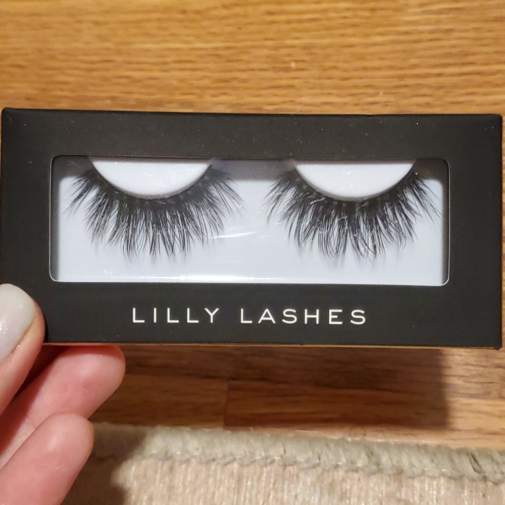 False lashes